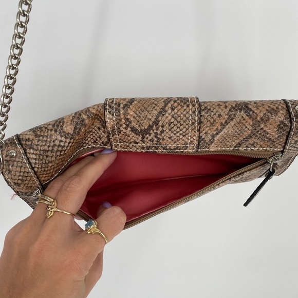 GUESS Snakeskin Clutch Handbag With Silver Shoulder Chain - Picture 2 of 14